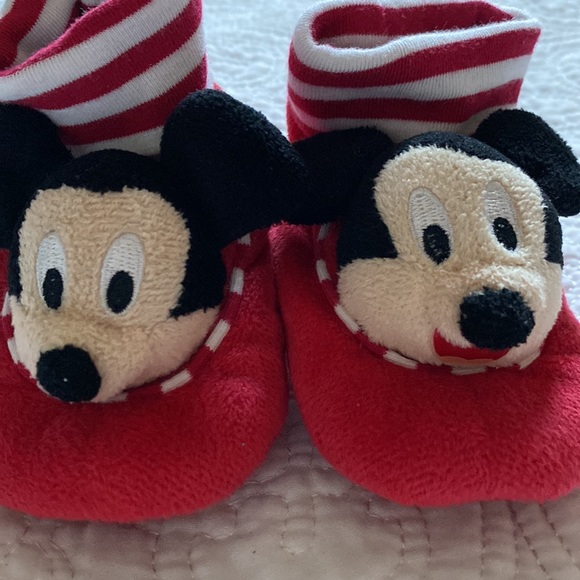DISNEY BABY by Disney Store Mickey Mouse Rattle Slippers - size 12/18 months - Picture 3 of 6
